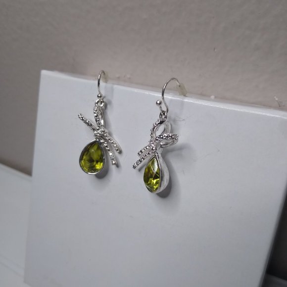 Vintage Green NRT Dangle Earrings - Picture 5 of 15